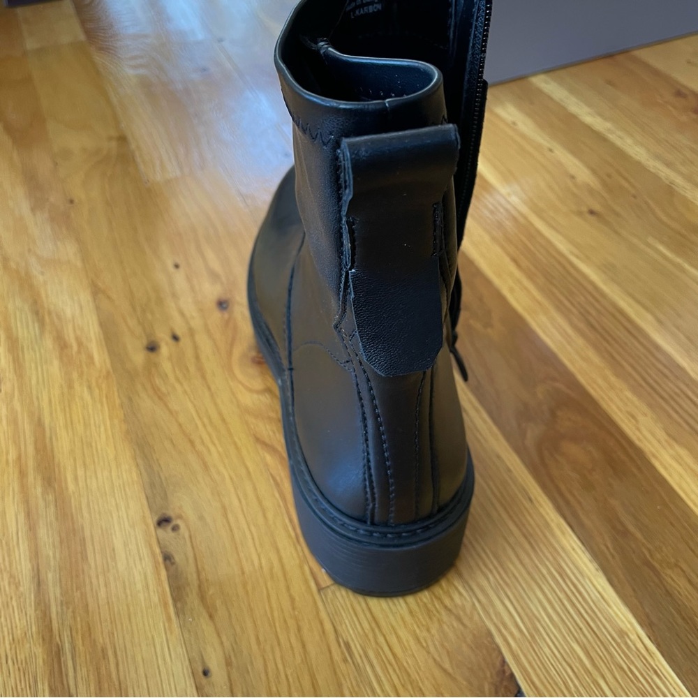 Booties - Picture 4 of 5